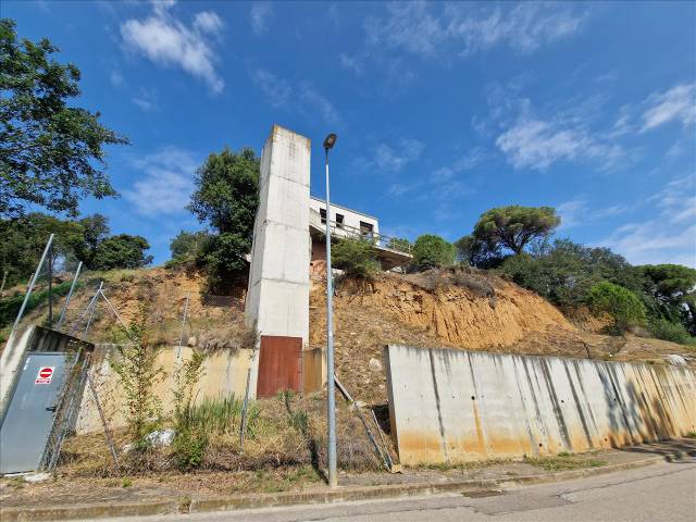 Casa-chalet en Venta en DEL GOLF, 1, -1 en Vallromanes