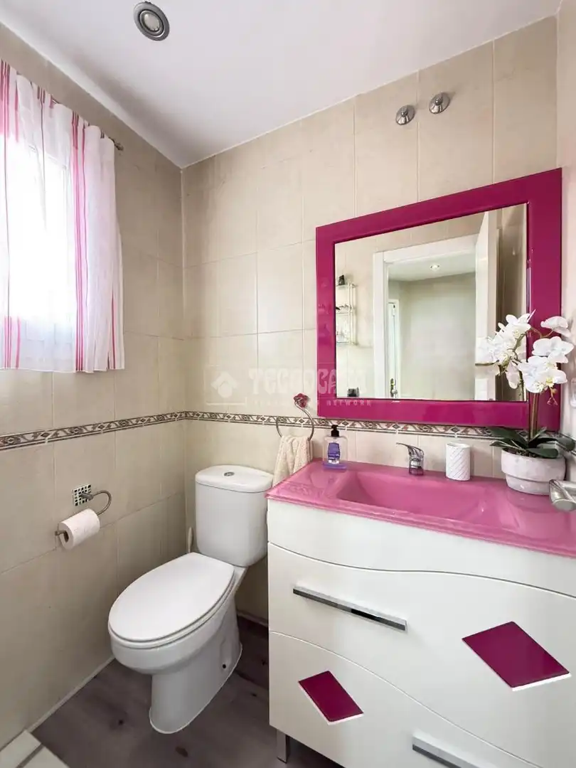 Baño de Casa adosada en venta en Móstoles con Calefacción y Jardín privado