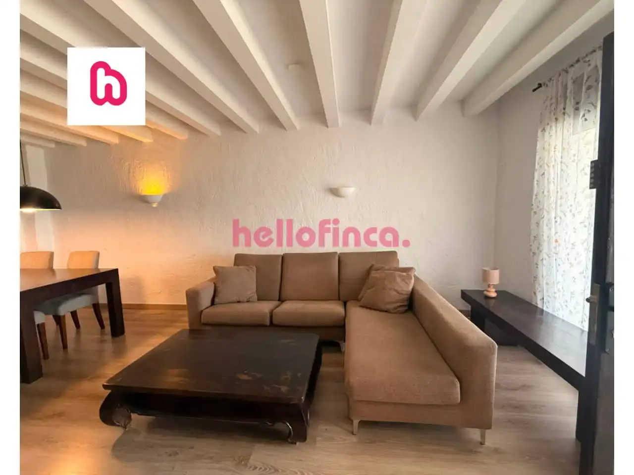 Living room of Flat for sale in Vilanova i la Geltrú  with Air Conditioner, Heating and Private garden