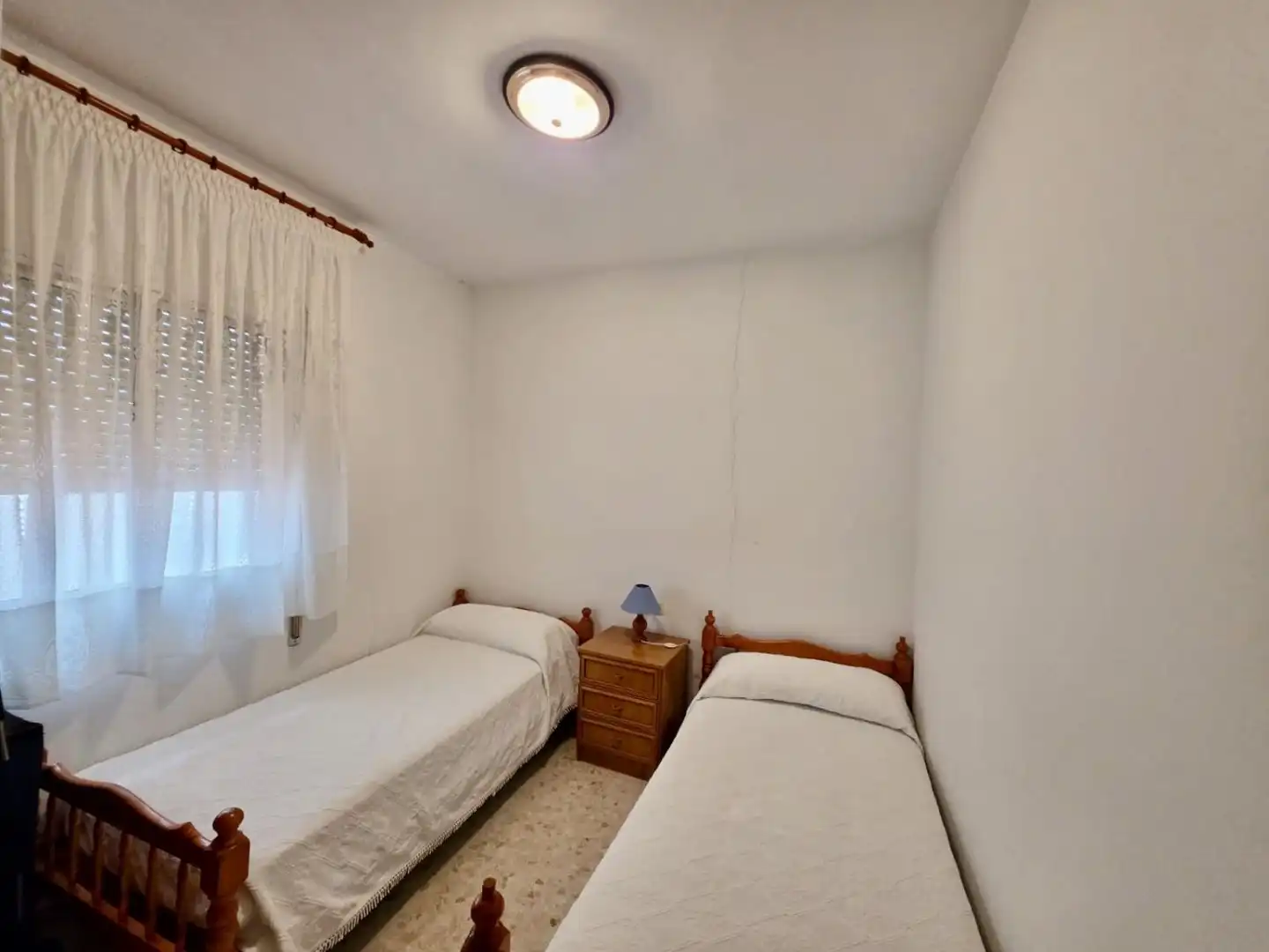 Habitación de Casa adosada en venta en Lora del Río con Aire acondicionado y Trastero