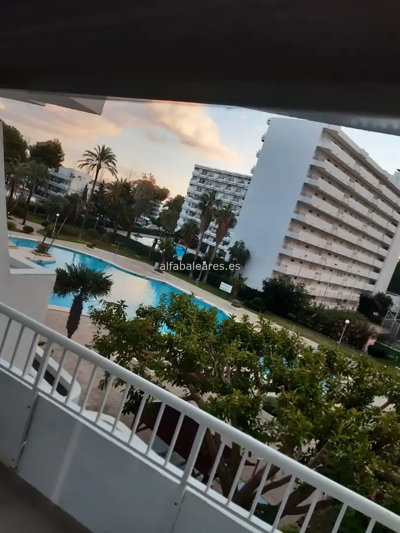Vista exterior de Apartament en venda en Alcúdia amb Aire condicionat, Calefacció i Jardí privat