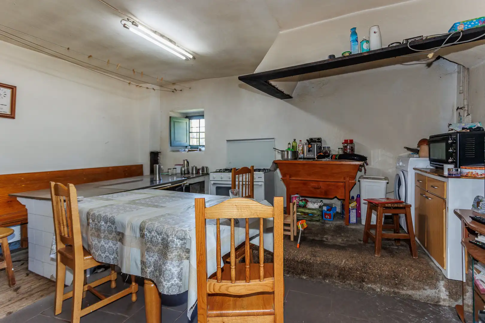 Cocina de Finca rústica en venta en Outeiro de Rei