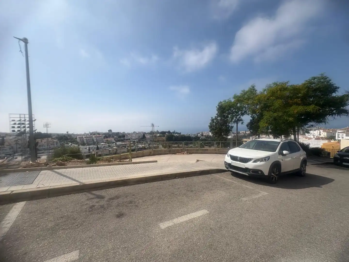 Parking de Piso en venta en Nerja con Calefacción, Terraza y Trastero