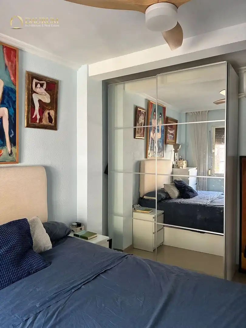 Bedroom of Flat for sale in Sevilla  with Air Conditioner and Furnished