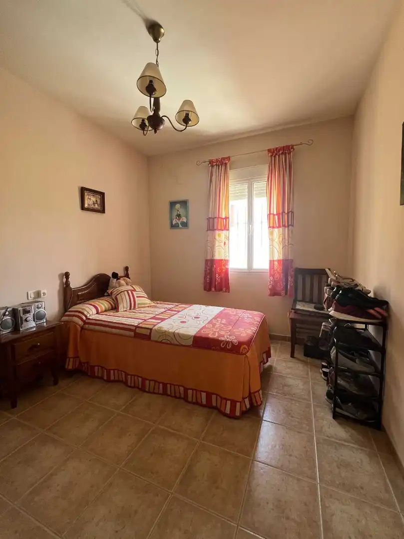 Habitación de Casa o chalet en venta en Aguadulce (Sevilla) con Trastero y Piscina