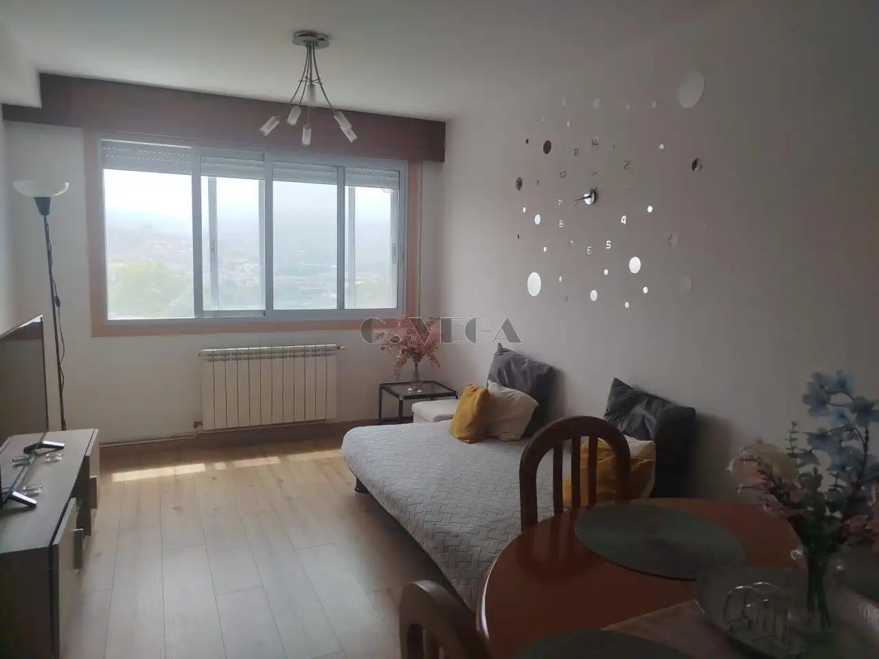 Habitación de Apartamento en venta en Vigo  con Calefacción y Trastero