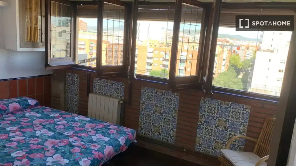Flat with terrace to rent in Sant Martí, imagen 3