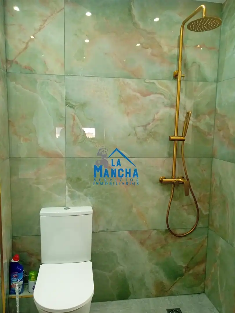 Bathroom of Flat for sale in Almansa  with Furnished and Balcony