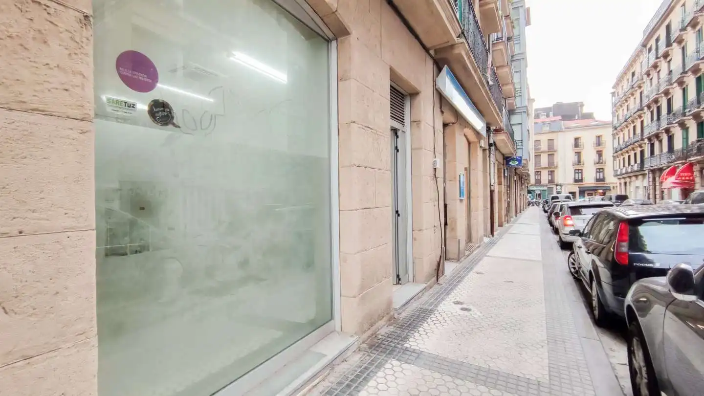 Local comercial en venda a Jauregi Jeneralaren Kalea, imagen 6