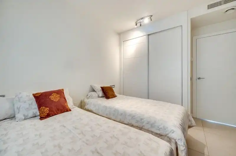 Piso con piscina en venta en Calle aneto, imagen 11