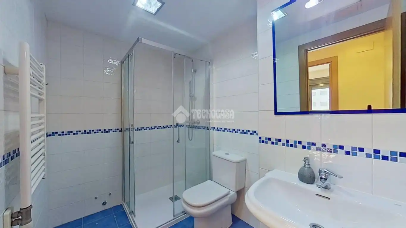 Baño de Piso en venta en Barberà del Vallès con Aire acondicionado, Trastero y Balcón