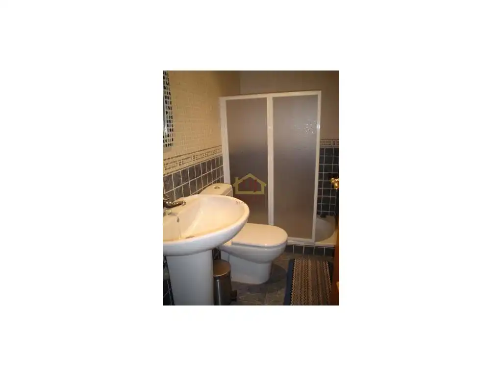 Bany de Casa o xalet de lloguer en Garrido