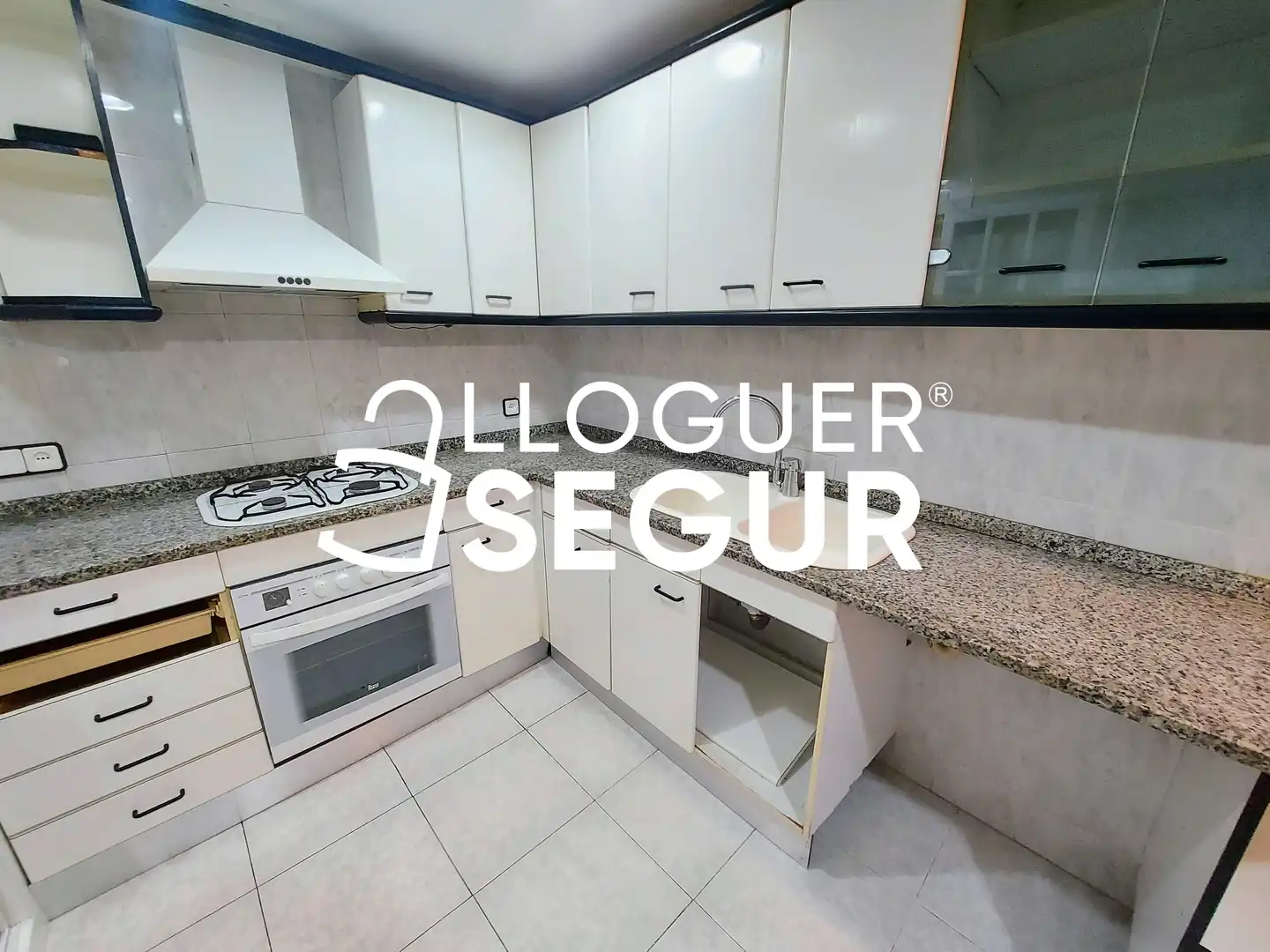 Piso de alquiler en Antoni de Capmany, Sants-Badal