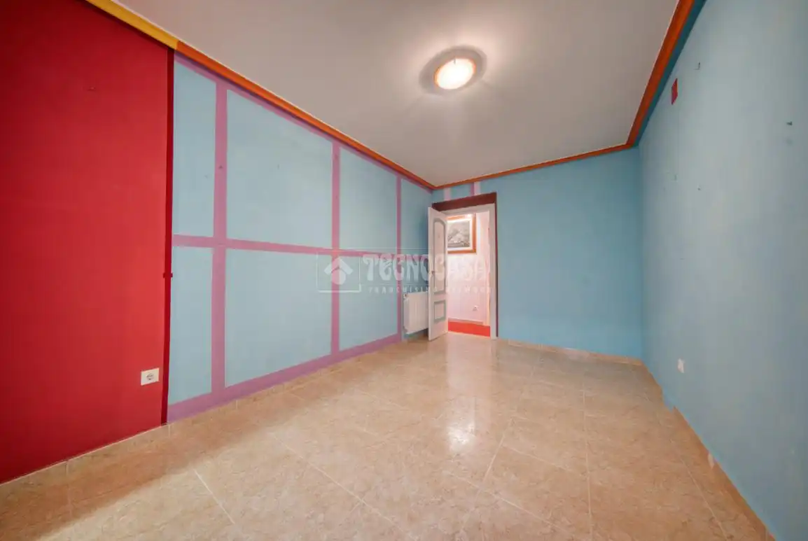 Casa adosada en venta en Venta de Baños