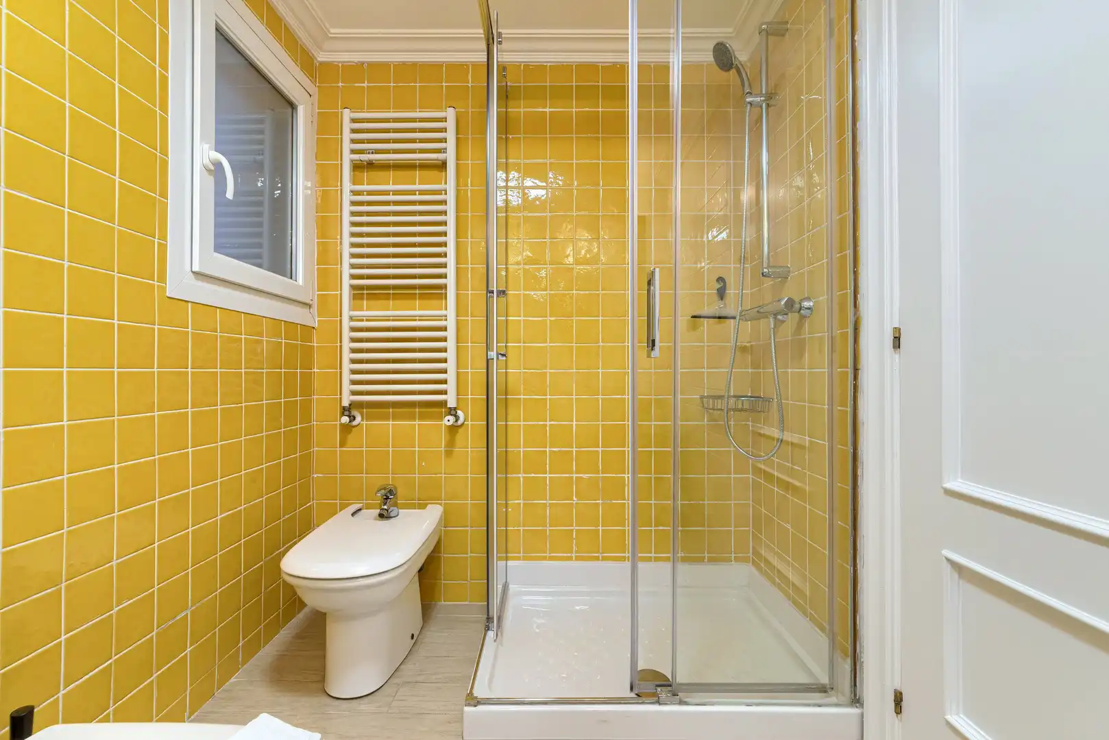 Bathroom of Flat for sale in Bilbao 