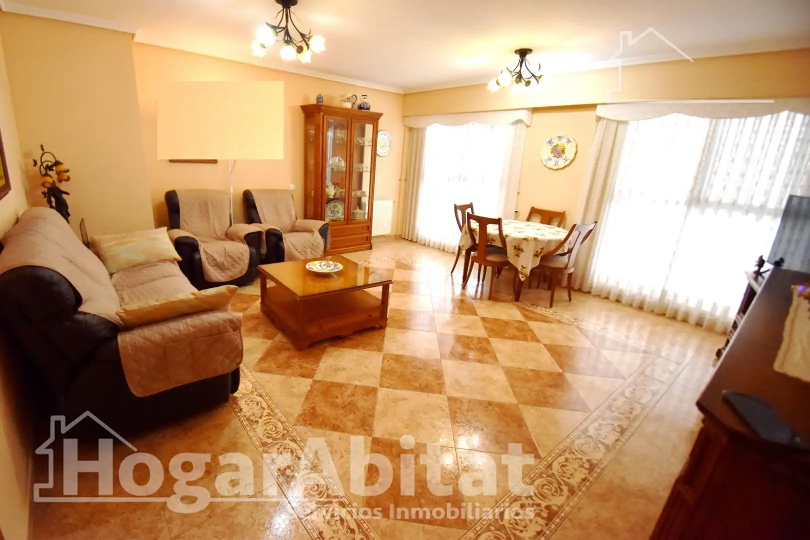 Sala d'estar de Casa adosada en venda en Vila-real amb Aire condicionat, Calefacció i Terrassa