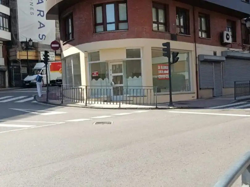 Local de lloguer en Oviedo 