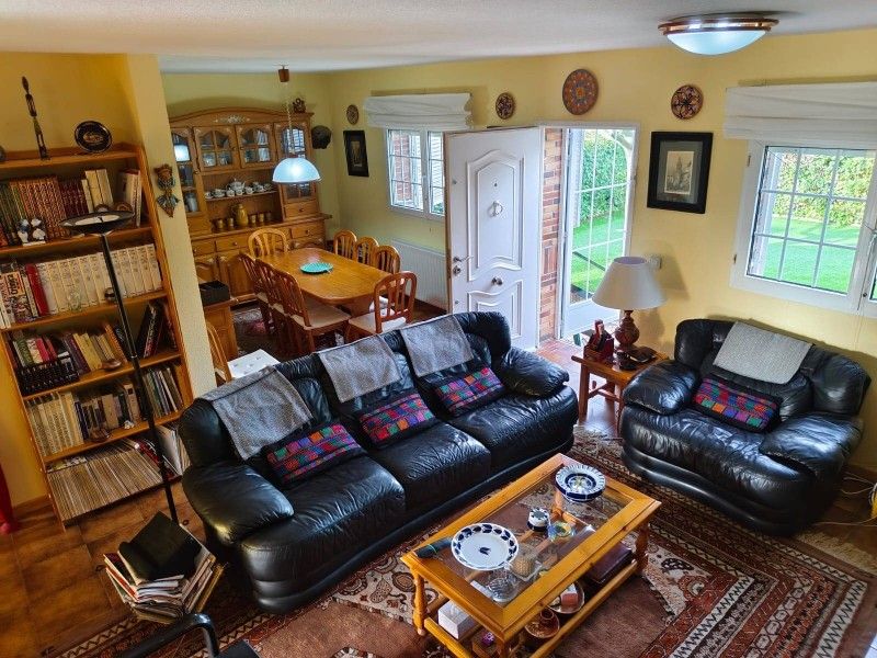 Sala d'estar de Casa adosada en venda en Valdemanco amb Calefacció, Jardí privat i Terrassa