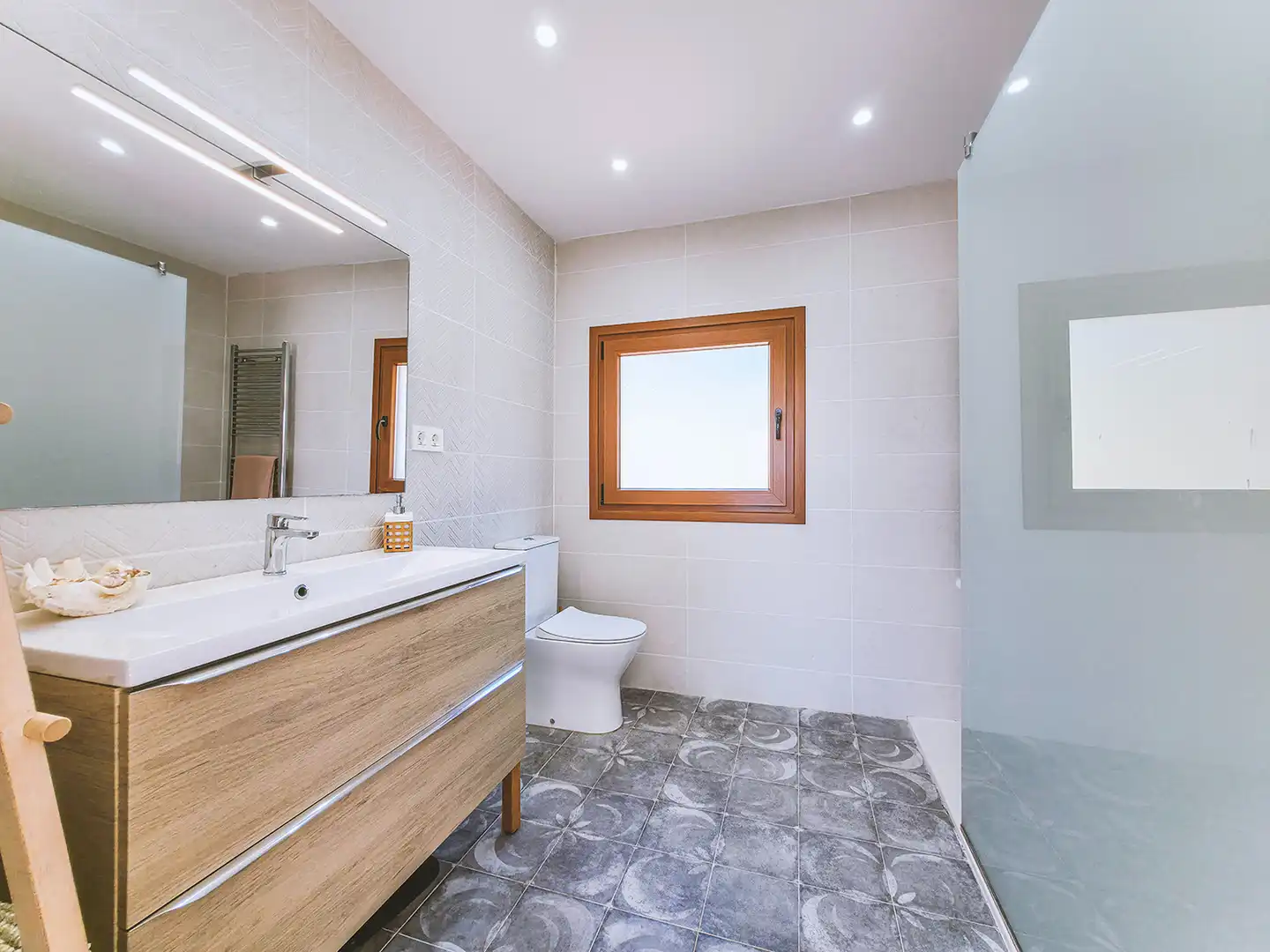 Bathroom of Houses for sale in Sant Pol de Mar  with Air Conditioner, Heating and Private garden