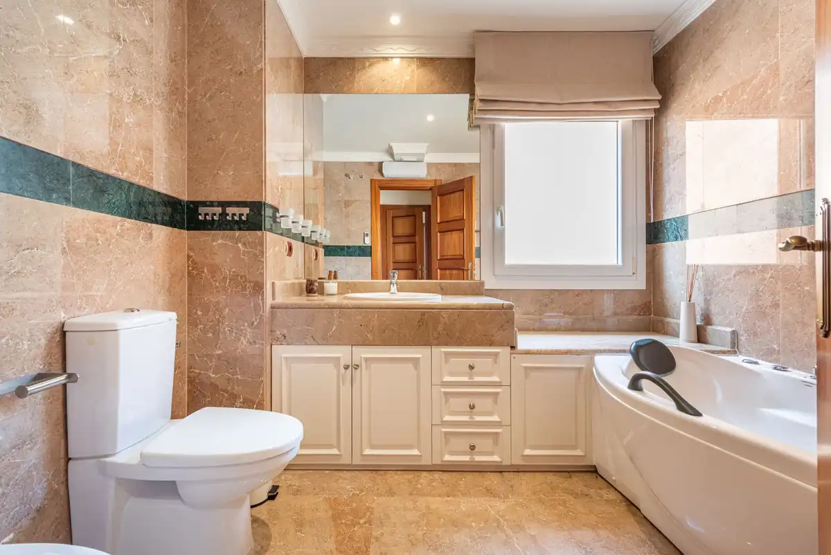 Maisonette mit Aufzug zum Verkauf in Nueva Andalucía, imagen 11
