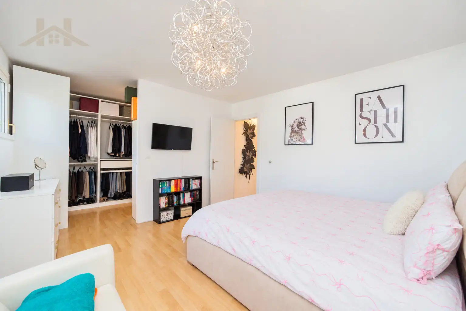 Schlafzimmer von Einfamilien-Reihenhaus zum Verkauf in Las Rozas de Madrid