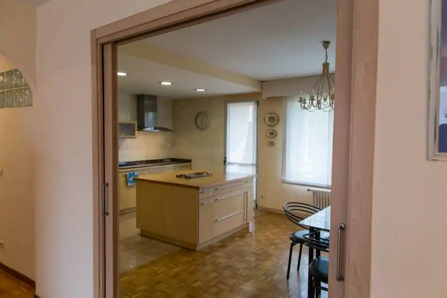 Cocina de Piso en venta en  Pamplona / Iruña con Calefacción, Parquet y Amueblado