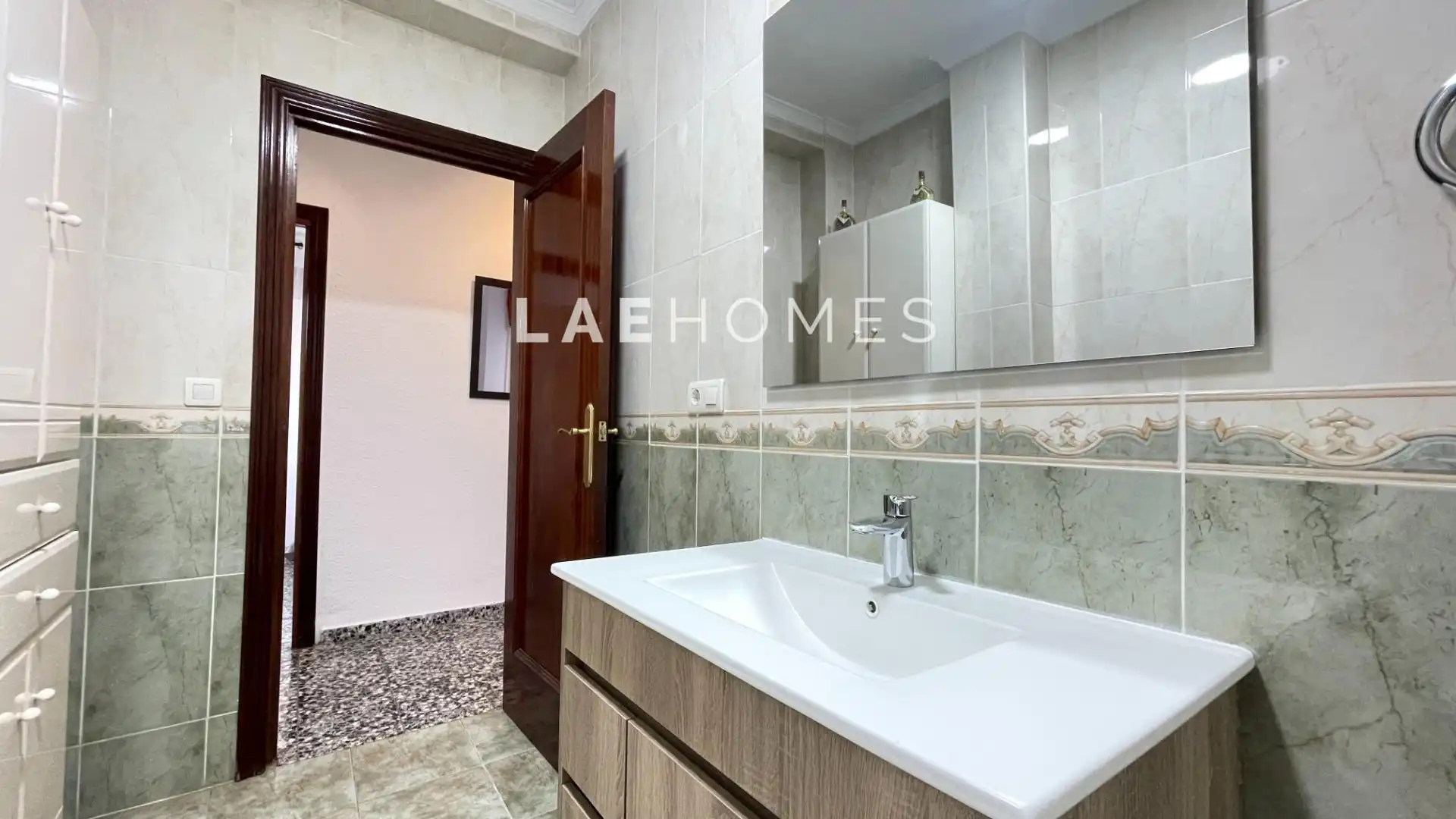 Badezimmer von Wohnung zur Miete in Málaga mit Klimaanlage, Heizung und Möbliert