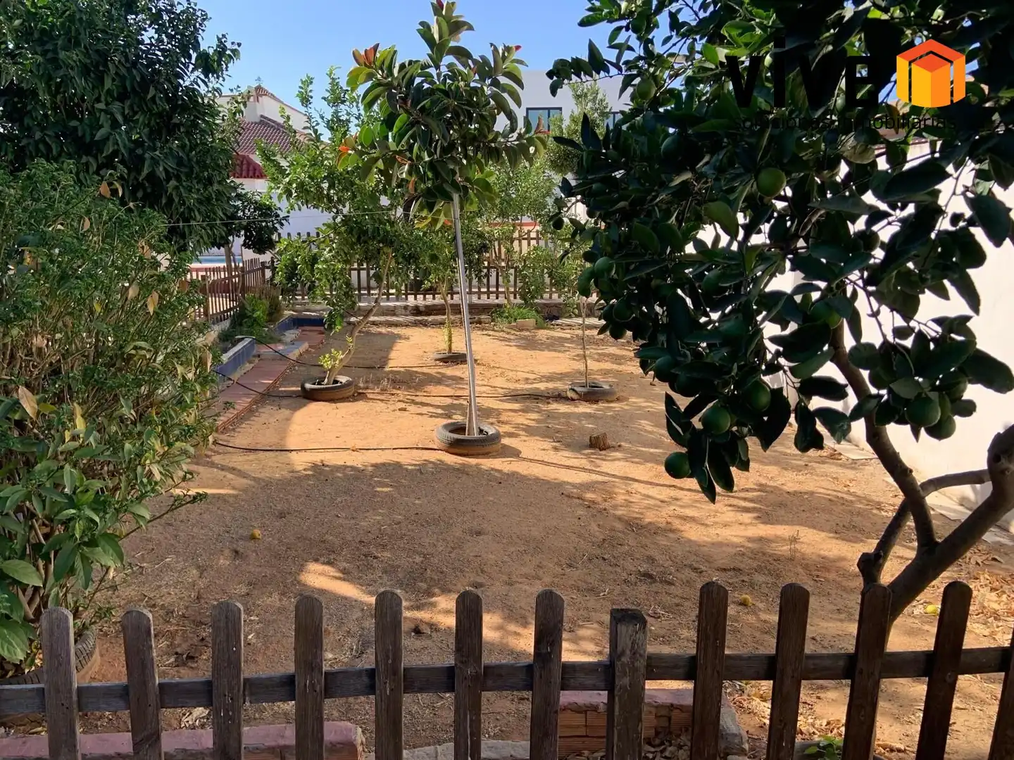 Casa adosada en venta en Mairena del Aljarafe con Aire acondicionado, Calefacción y Jardín privado
