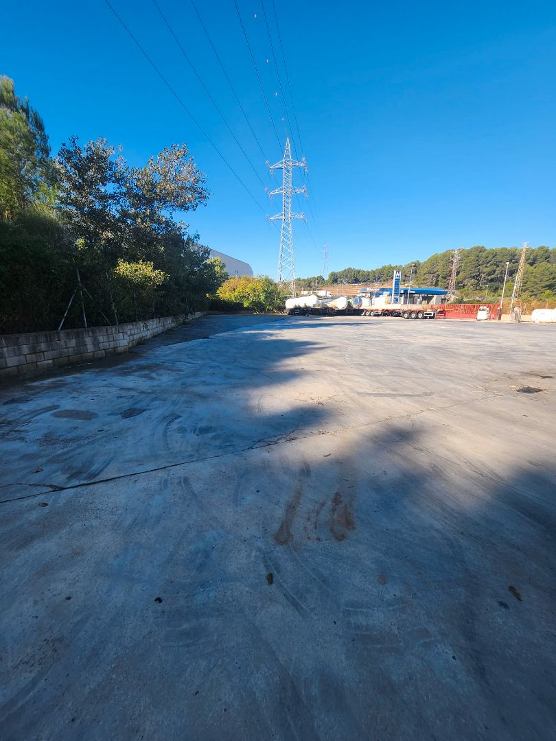 Parking de Terreno industrial en venta en Sant Esteve Sesrovires