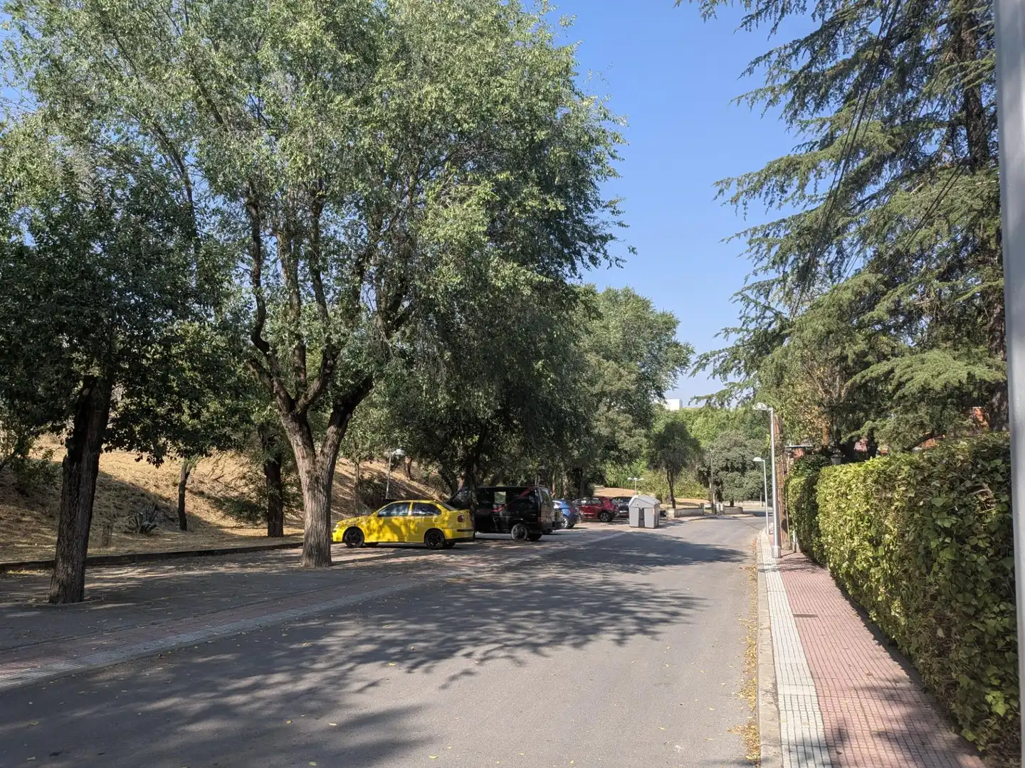 Vista exterior de Casa adosada en venda en Villalbilla amb Calefacció
