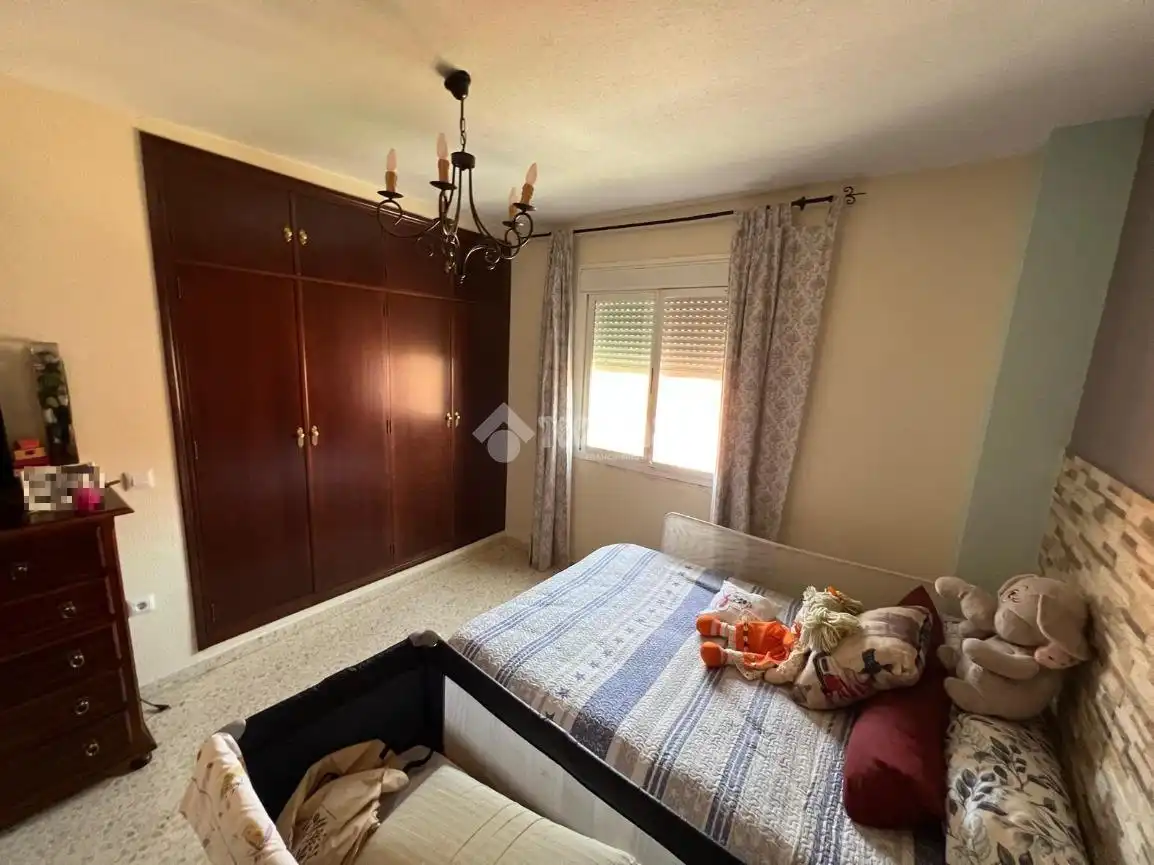 Bedroom of Flat for sale in Dos Hermanas  with Air Conditioner, Heating and Terrace