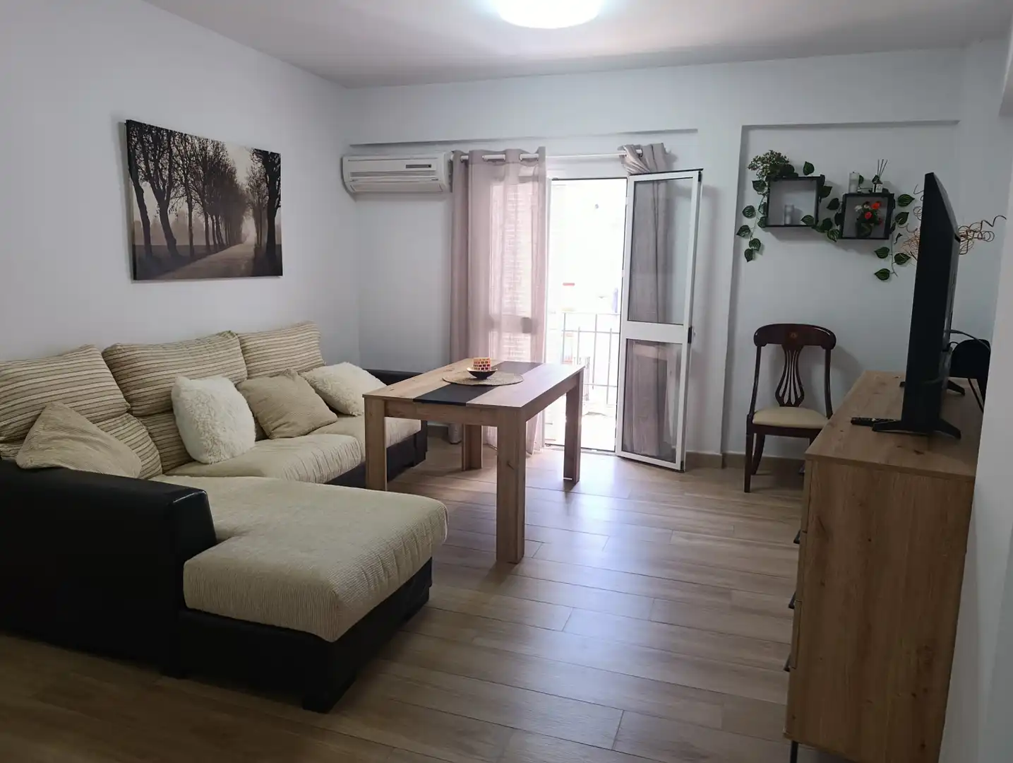 Sala de estar de Piso de alquiler en Dos Hermanas con Aire acondicionado, Trastero y Amueblado