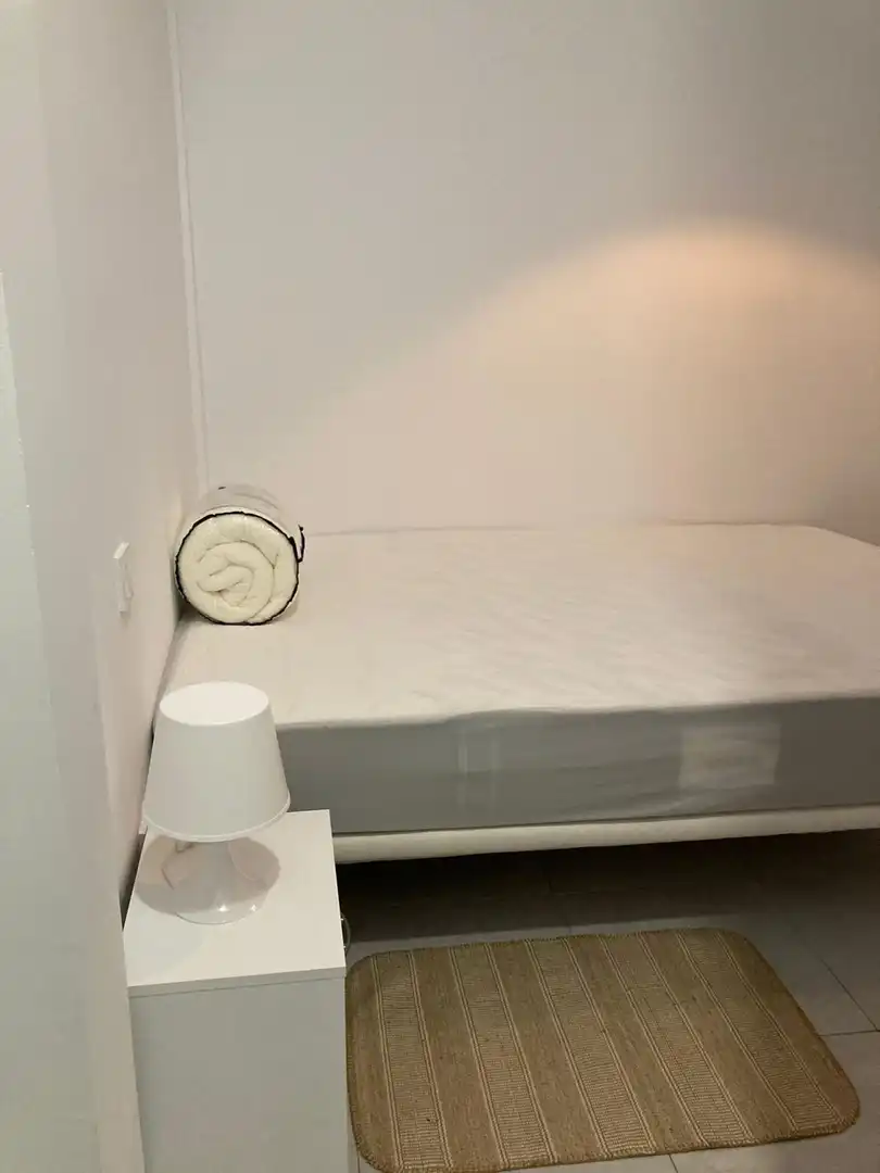 Habitación de Planta baja en venta en Madrid con Calefacción