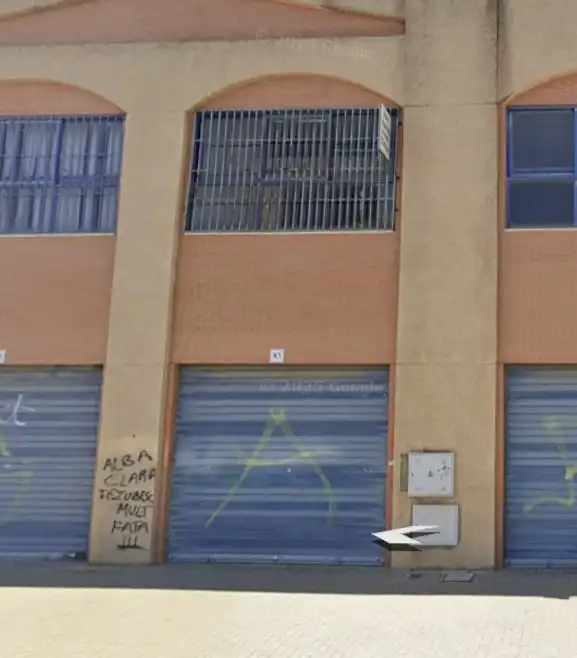Vista exterior de Nave industrial en venta en  Sevilla Capital con Calefacción