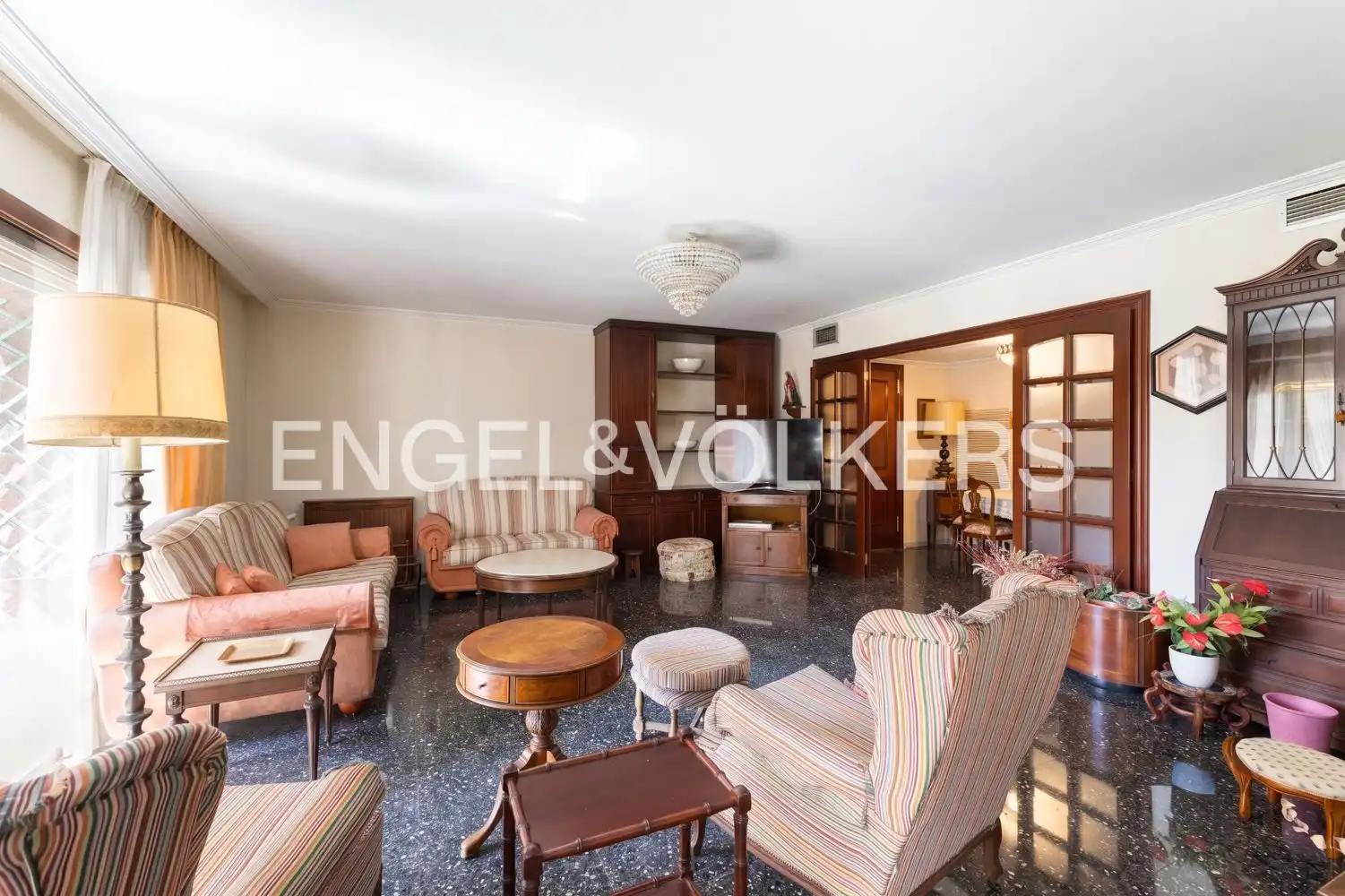 Living room of Flat for sale in Valencia  with Air Conditioner, Heating and Balcony