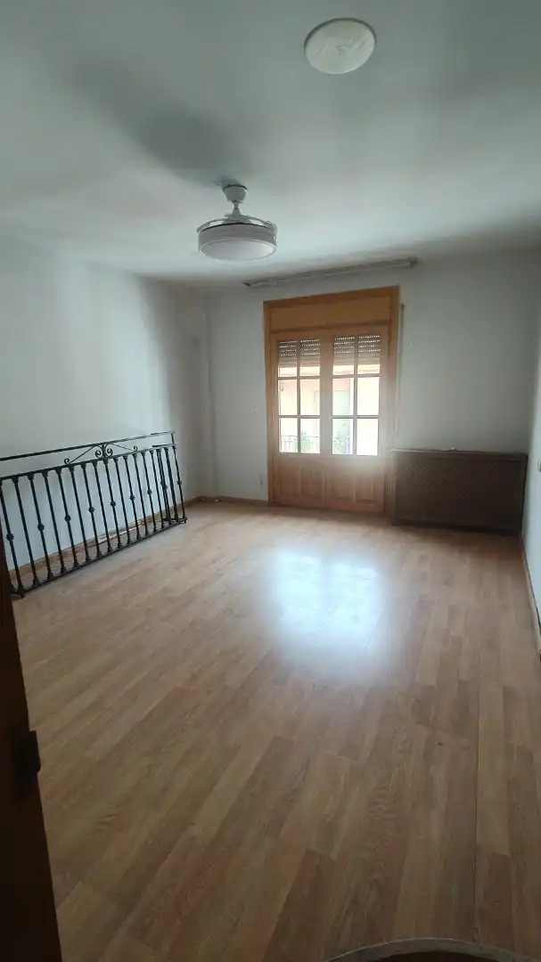 Casa o xalet en venda en Baza amb Calefacció i Moblat