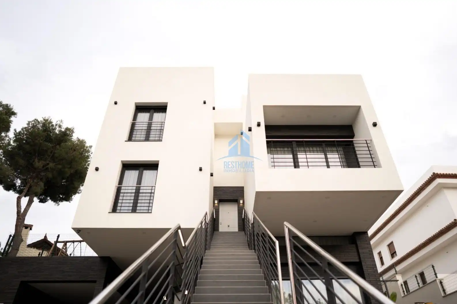 Vista exterior de Casa o xalet en venda en Oropesa del Mar / Orpesa amb Aire condicionat, Terrassa i Traster