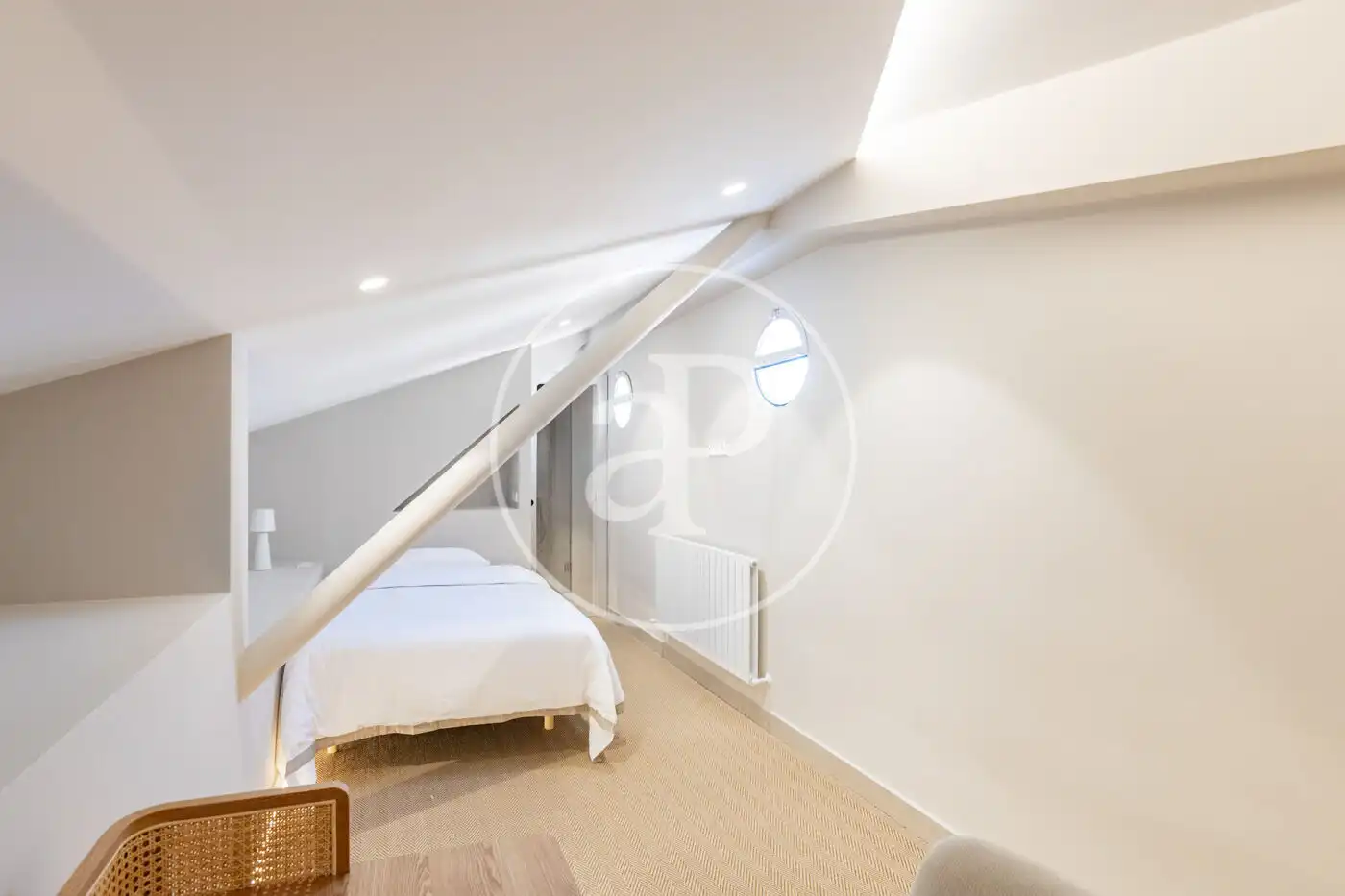 Bedroom of Flat for sale in Madrid  with Air Conditioner, Heating and Furnished