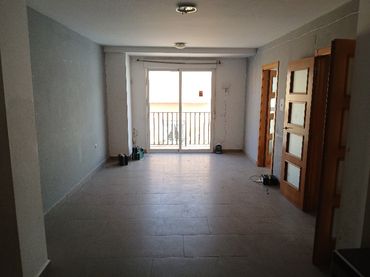 Casa con balcone in vendita a Carrer Azucena