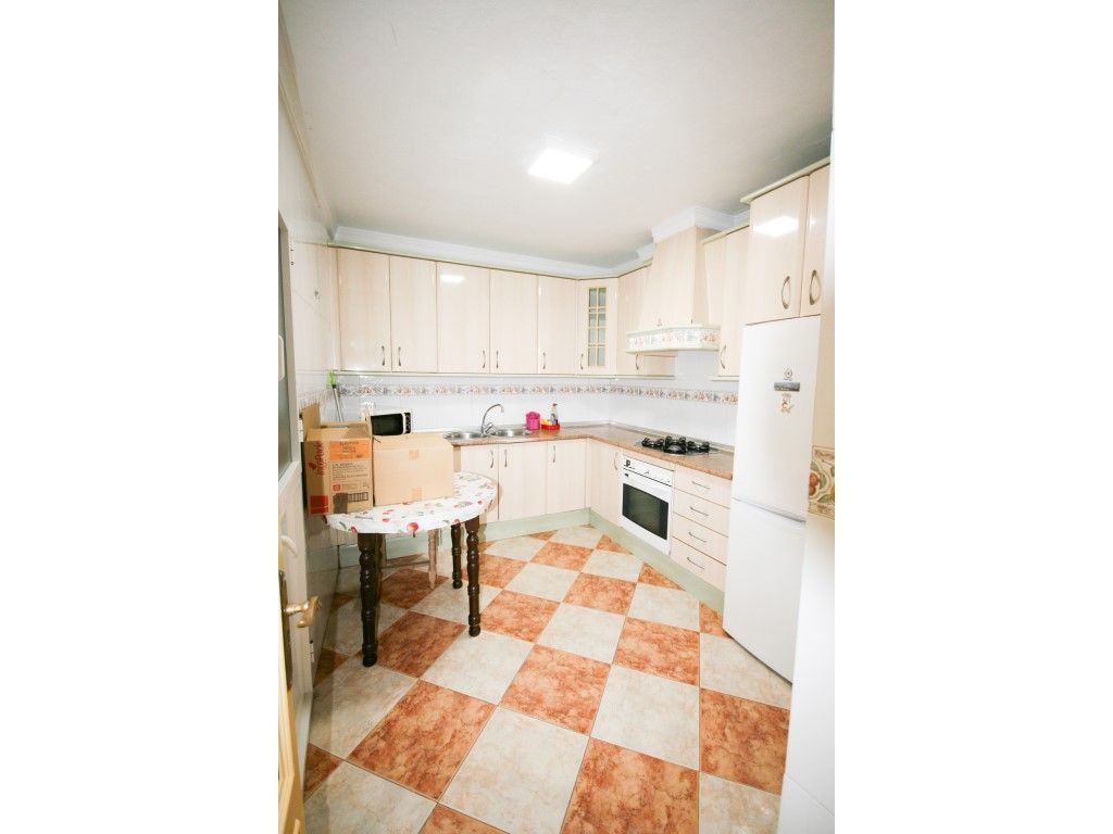 Kitchen of Single-family semi-detached for sale in Coín