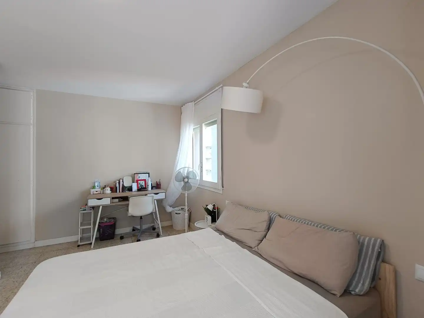 Habitación de Piso en venta en Girona con Calefacción, Terraza y Amueblado