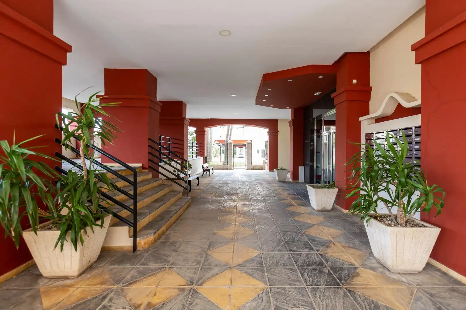 Àtic en venda en Motril amb Jardí privat, Terrassa i Piscina comunitària