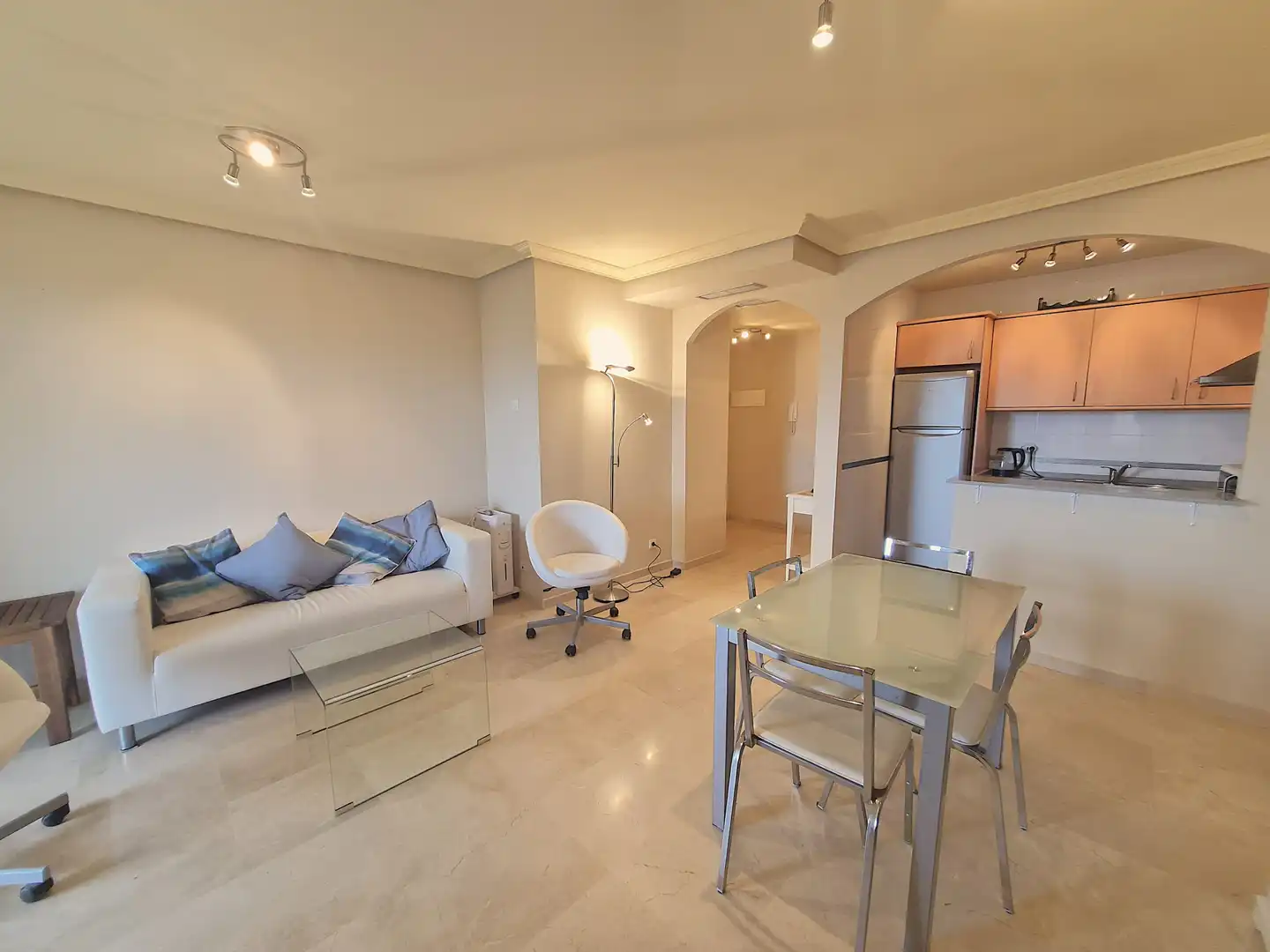 Home with pool for sale in La Duquesa, imagen 4