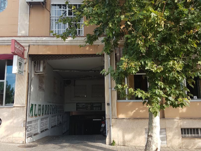 Außenansicht von Garage miete in Huétor Vega