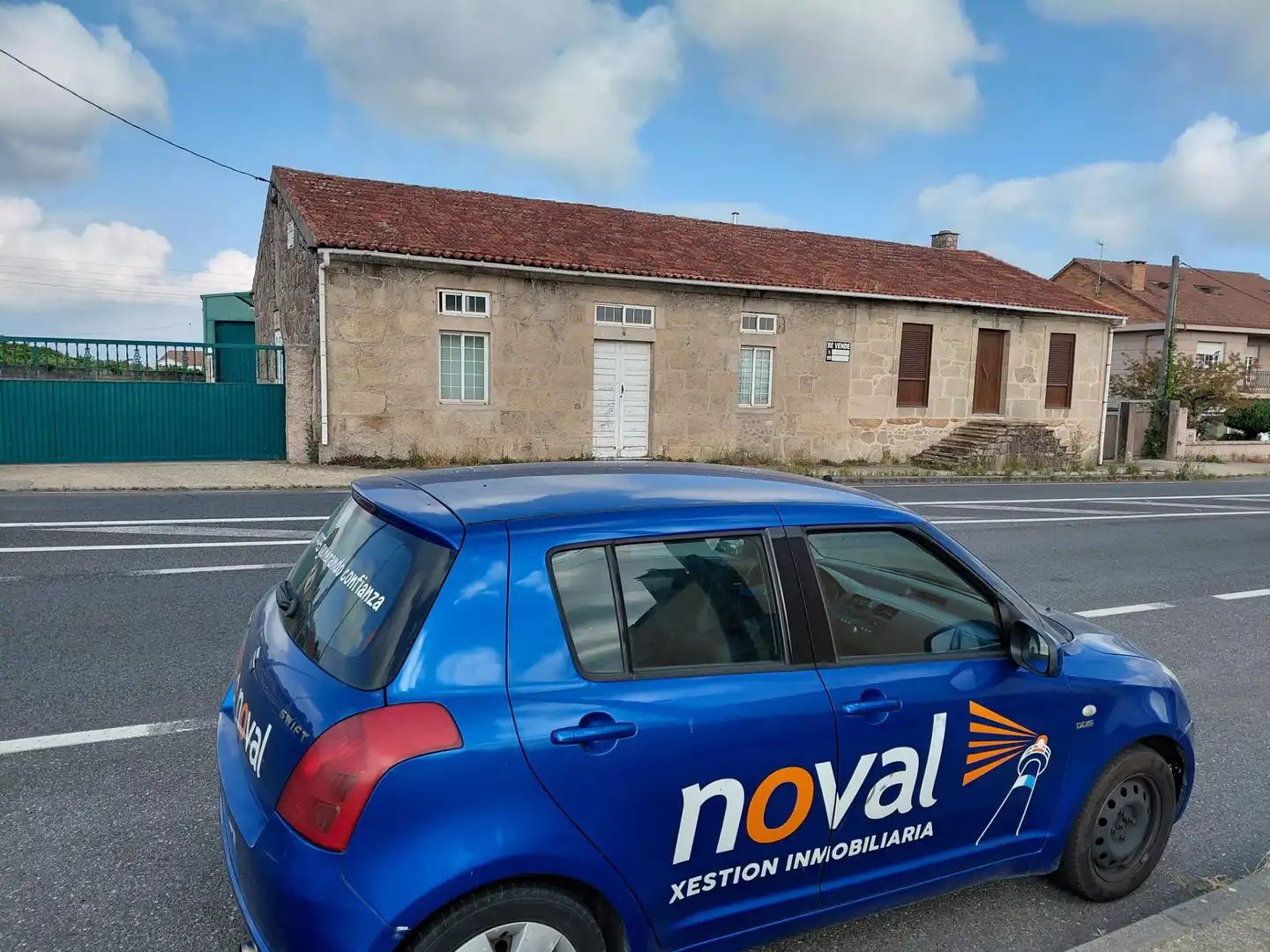 Vista exterior de Finca rústica en venda en Cambados amb Calefacció, Jardí privat i Forn