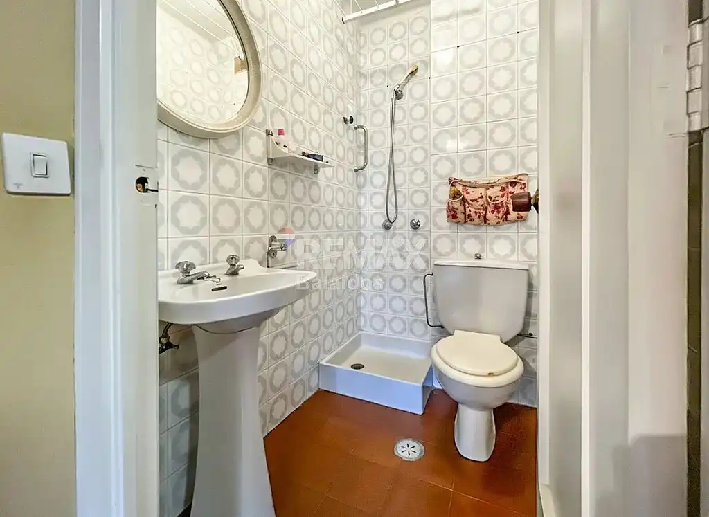 Baño de Piso en venta en Vigo  con Calefacción, Parquet y Terraza