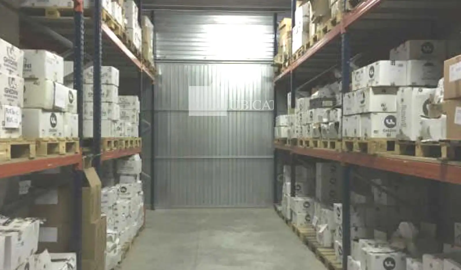 Nau industrial en venda en Badalona