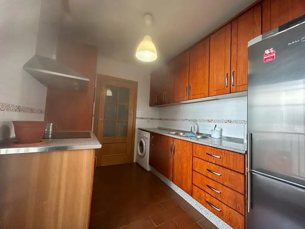 Cuina de Apartament de lloguer en Villanueva de la Serena amb Aire condicionat, Traster i Moblat