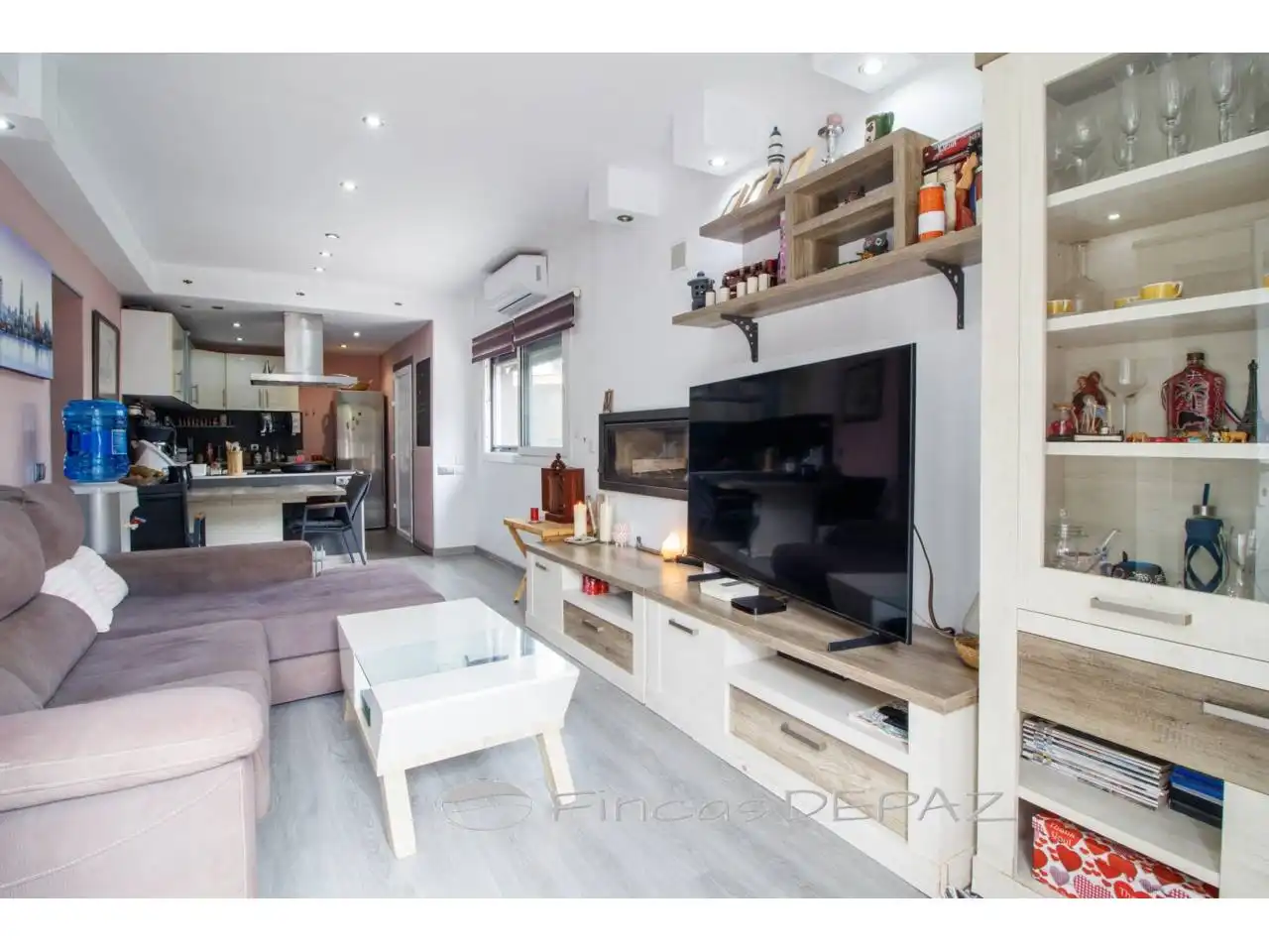 Living room of Houses for sale in Castelldefels  with Air Conditioner, Heating and Private garden