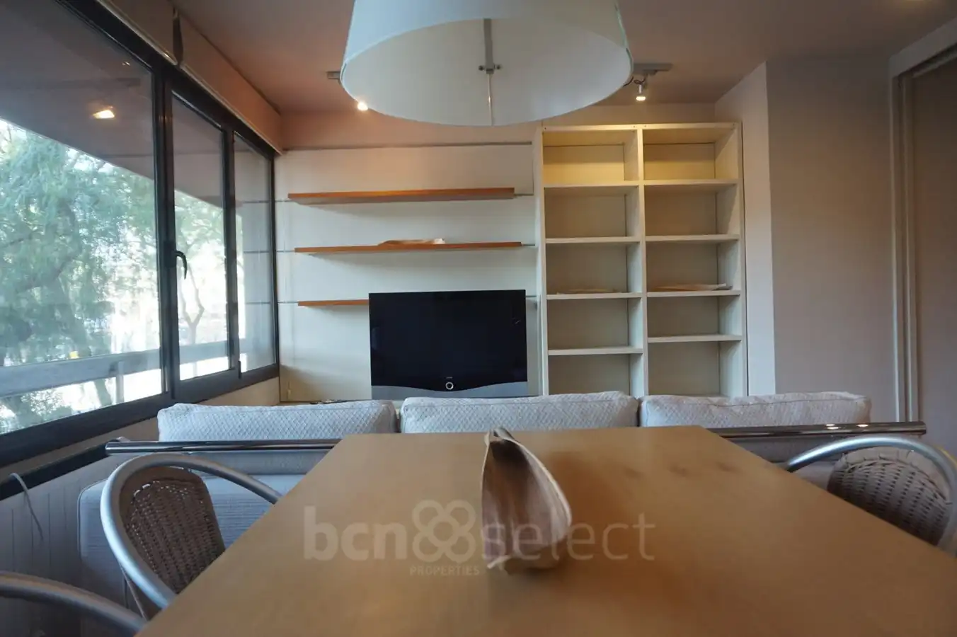 Sala d'estar de Pis en venda en Barcelona amb Aire condicionat, Calefacció i Parquet